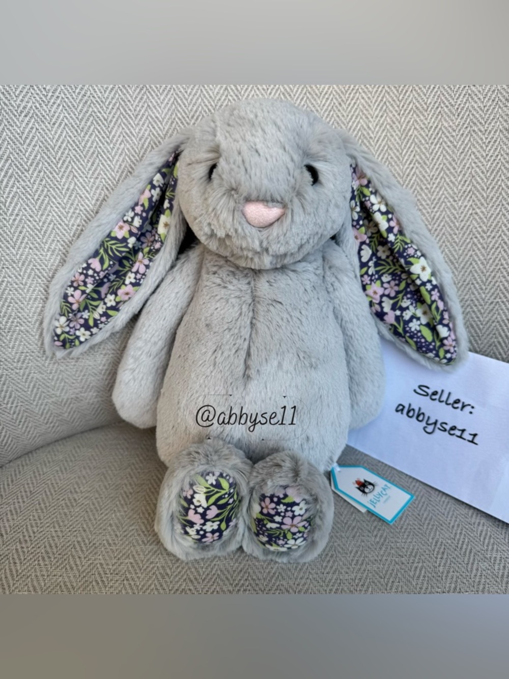 Jellycat Blossom Grey Bunny 'Bloom' - Medium - Authentic - NWT - Fast Ship